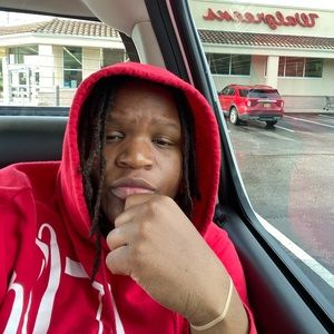 Meet your Posher, Tya